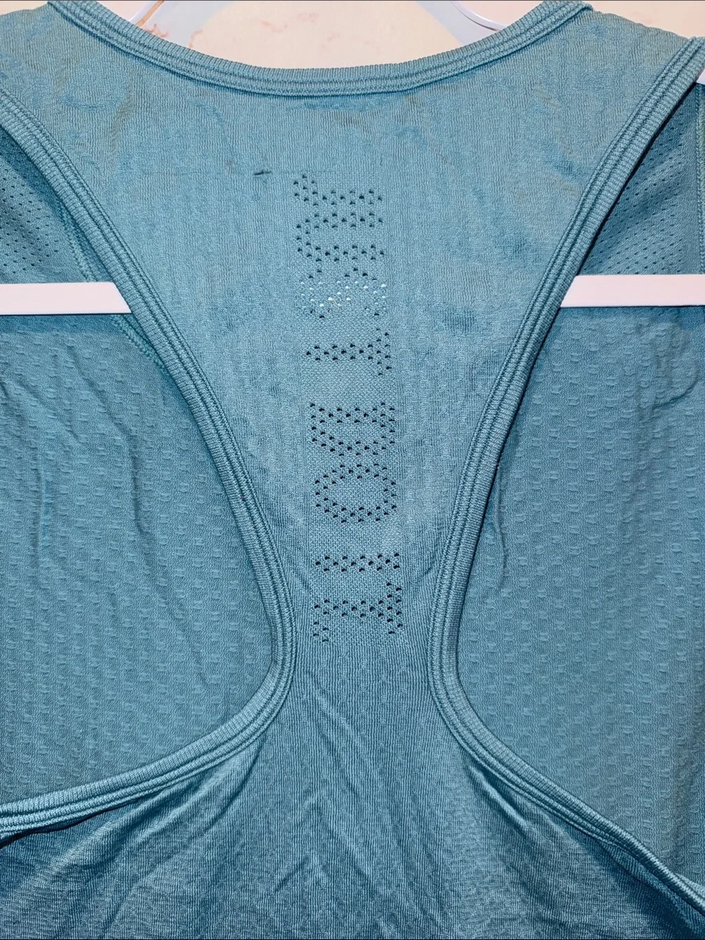 Nike Women’s Teal Dri-FIT Racerback Tank perforated seamless breathable small